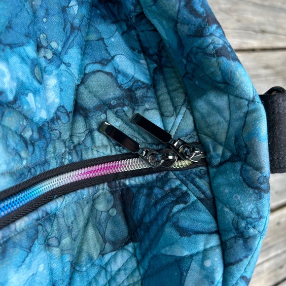 Quilt Duffle Bag - Picture 8 of 14